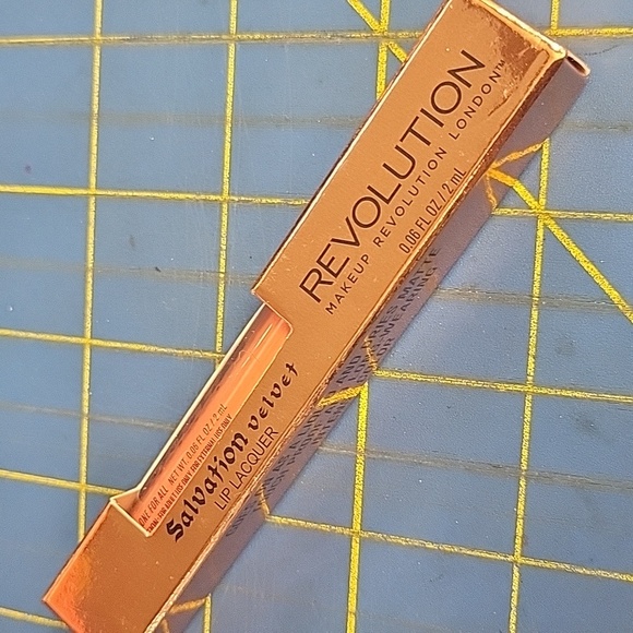 Revolution Salvation Velvet Intense Lip Lacquer - 2ml New In Box - Picture 1 of 5